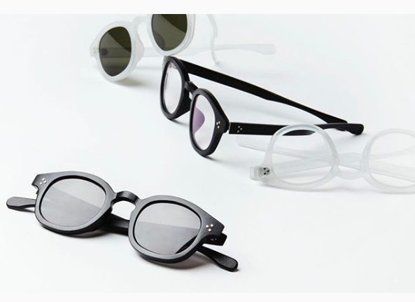 Fashionable glasses made of turned plastic